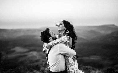 Le couple après 10 ans : Comment ranimer la flamme sans être vieux jeu